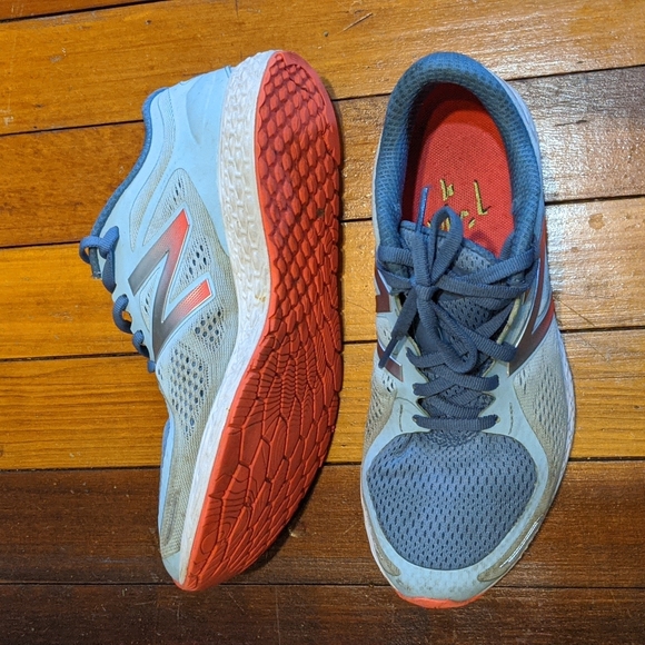 New Balance women's Zantev2 size 7 - Picture 3 of 5